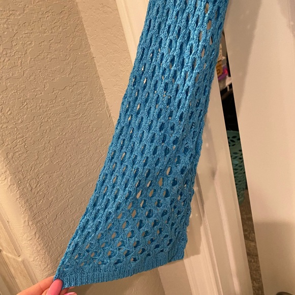 NWOT Amazon Mesh Crochet Crop Top - Picture 3 of 4